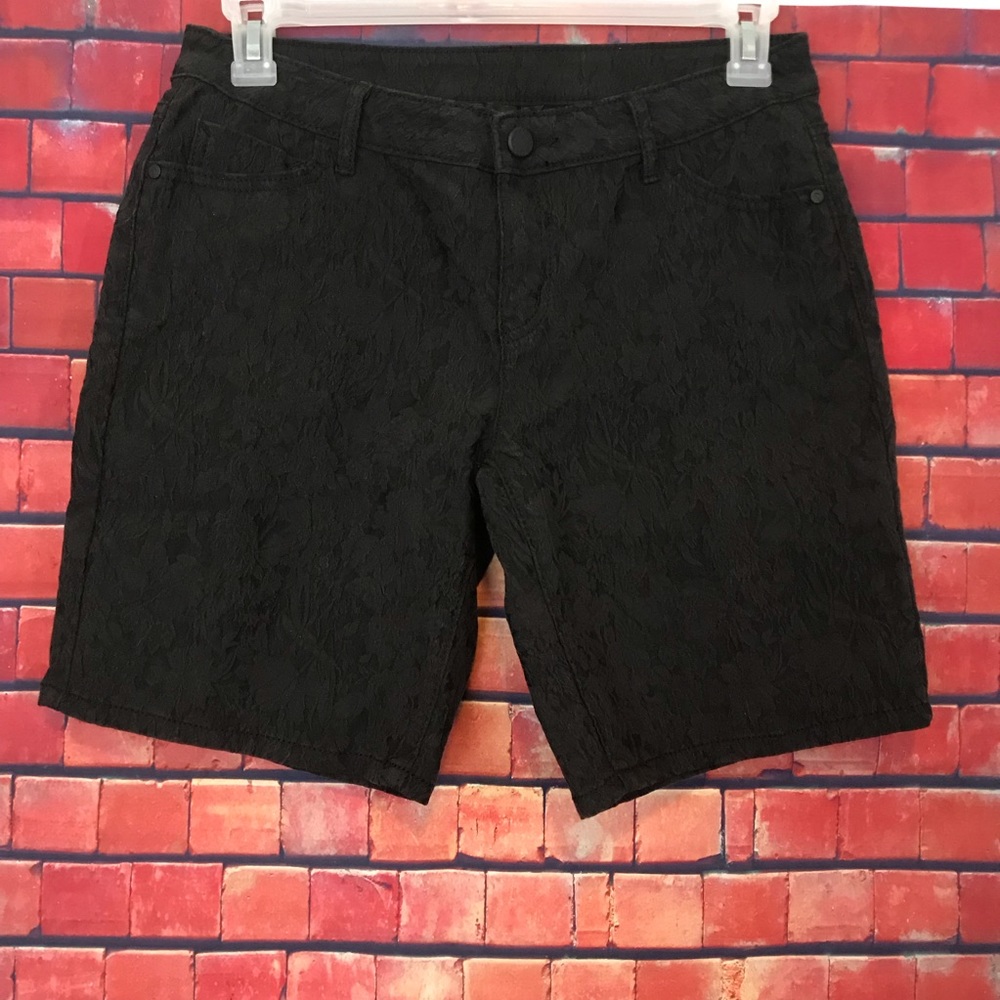 ❤Simply Vera Wang shorts size 6
